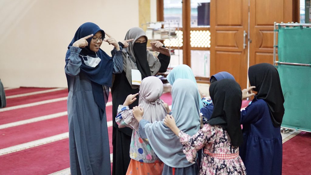 Foto Kegiatan Kelompok Akhwat di Program Pesantren Kilat Masjid Jami' At-Taqwa